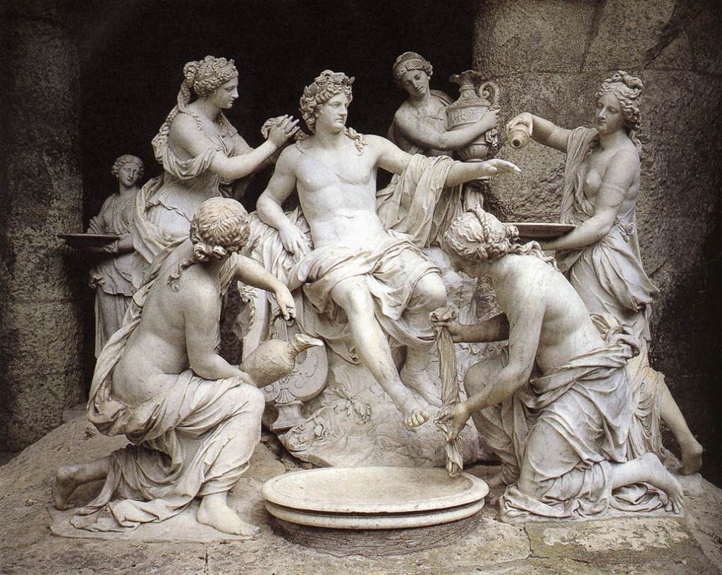 Escultura com vários deuses gregos.O Apolíneo e o Dionisíaco – em Nietzsche: a perda da proximidade com a Natureza que tinha o homem antigo.