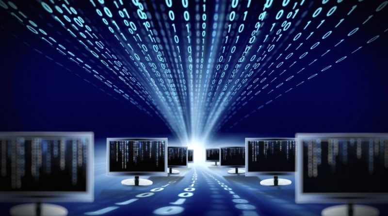 Várias telas de computador estão como se fosse um túnel onde saem os números 0 e 1 do piso e do teto, daí a afirmação quanto a Importância do “Sistema de Informação” nas Empresas.