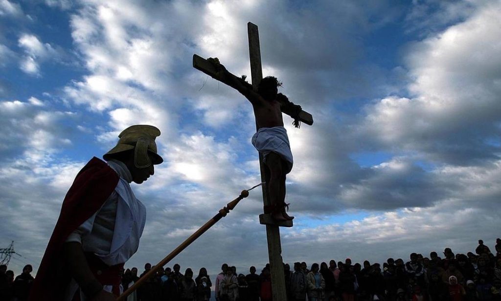 Jesus Cristo preso na Cruz